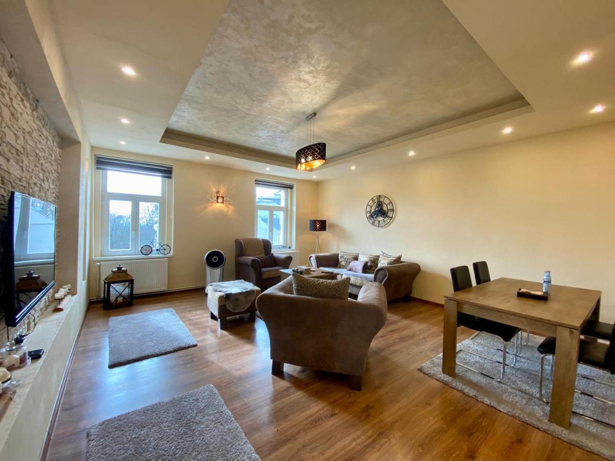 玛丽亚温泉Lili Apartman公寓 外观 照片