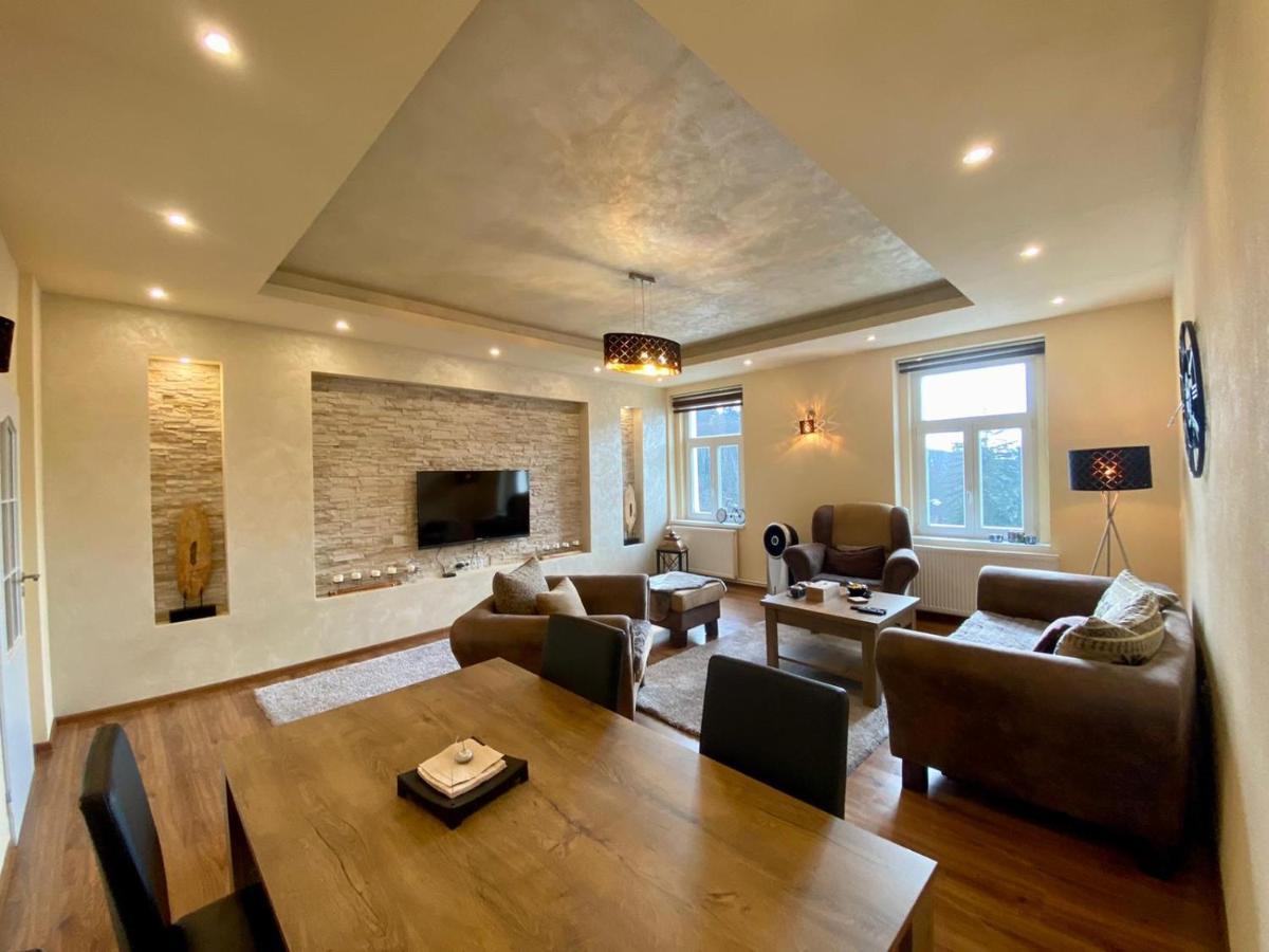 玛丽亚温泉Lili Apartman公寓 外观 照片
