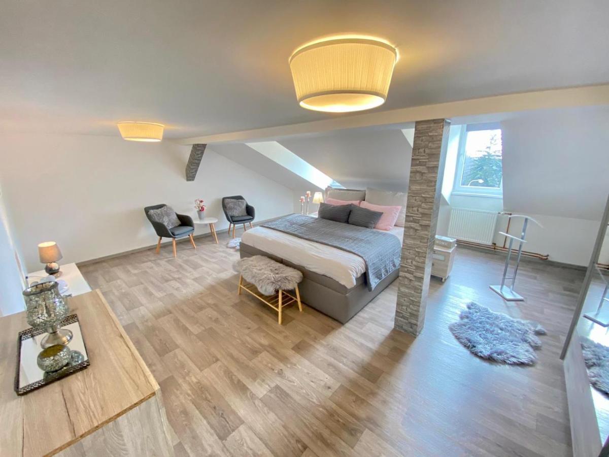 玛丽亚温泉Lili Apartman公寓 外观 照片