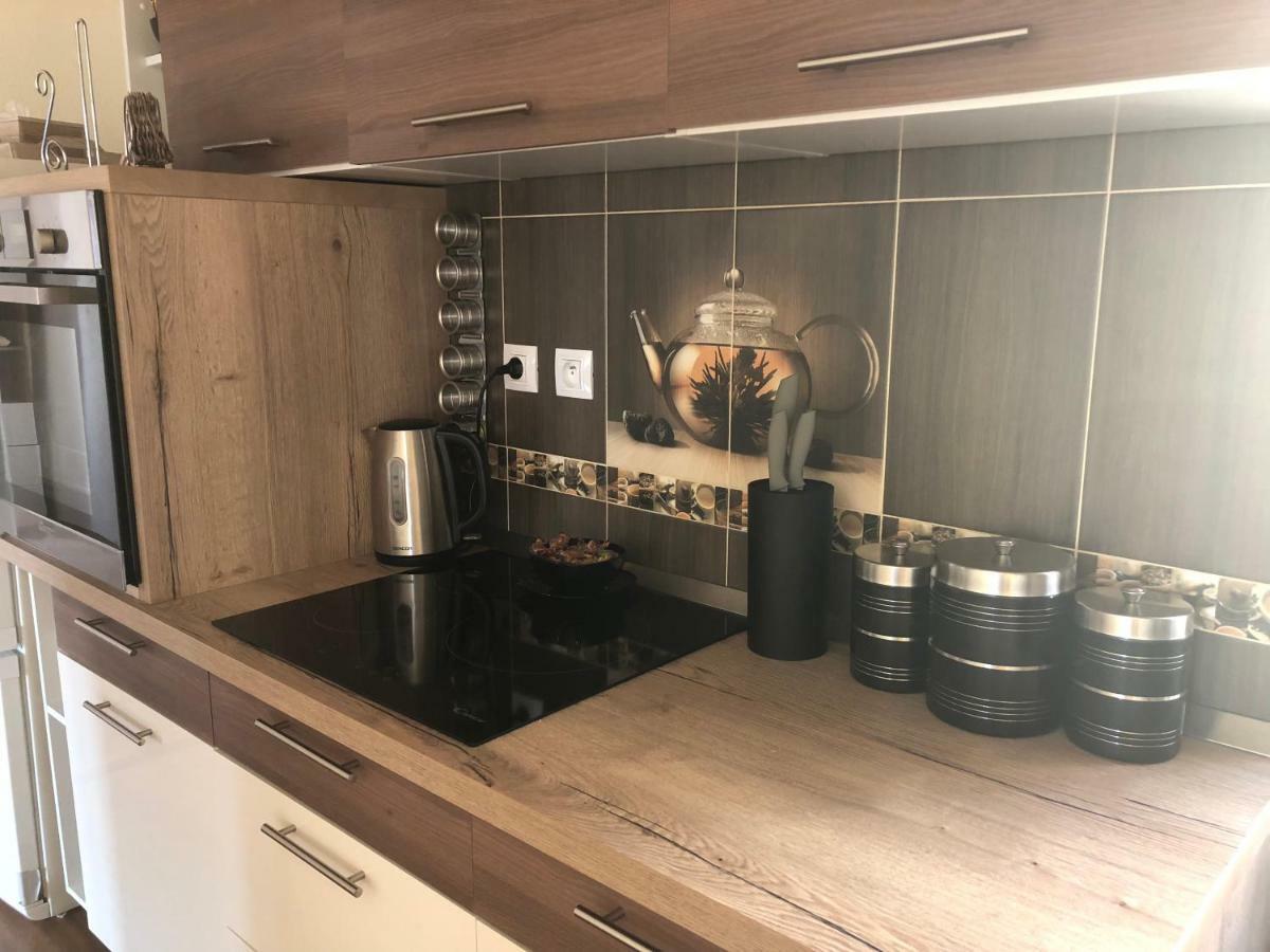 玛丽亚温泉Lili Apartman公寓 外观 照片