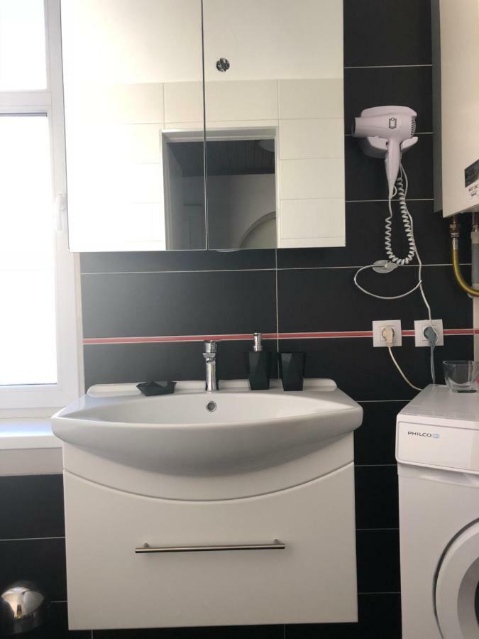 玛丽亚温泉Lili Apartman公寓 外观 照片